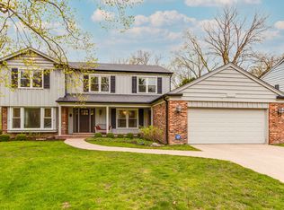 12 Victoria Ln, Lincolnshire, IL