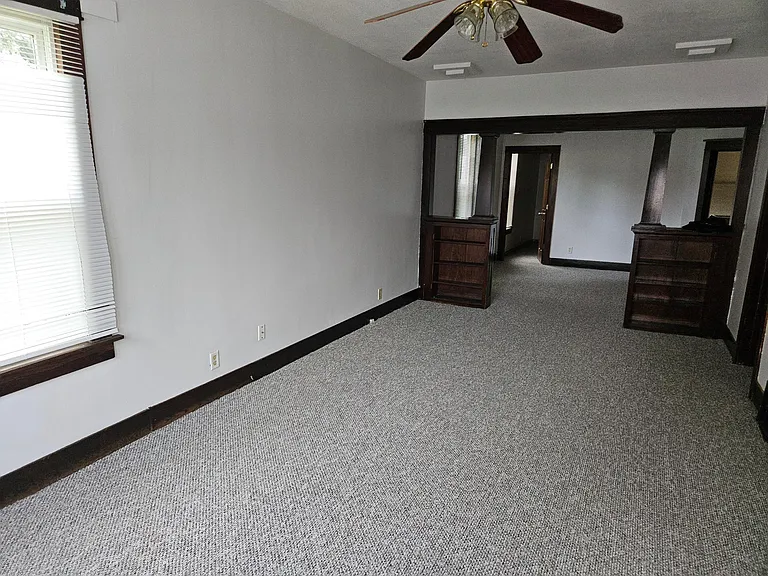 1203 Emerald Ave #1 — Photo 5