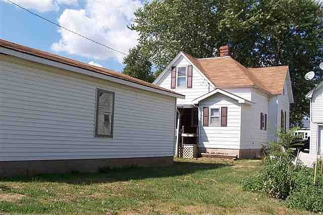 2nd image of 816 E Macon St