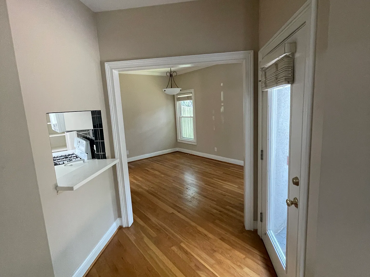4 bed, 2.5 bath, 2300 sqft, $6,850 — Photo 3