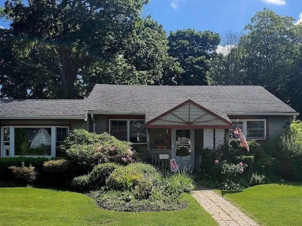 1405 Lombardy Boulevard, Bay Shore, NY 11706