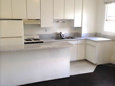 1st image of 120 Westminster Ave APT 9