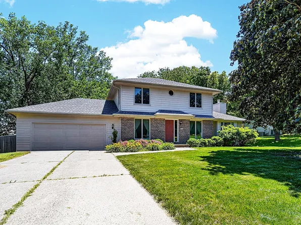 3601 Melanie Dr, Urbandale, IA 50322