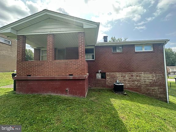 4th image of 550 Colonial Manor Rd