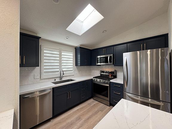 4th image of 51 Sea Breeze Dr #51