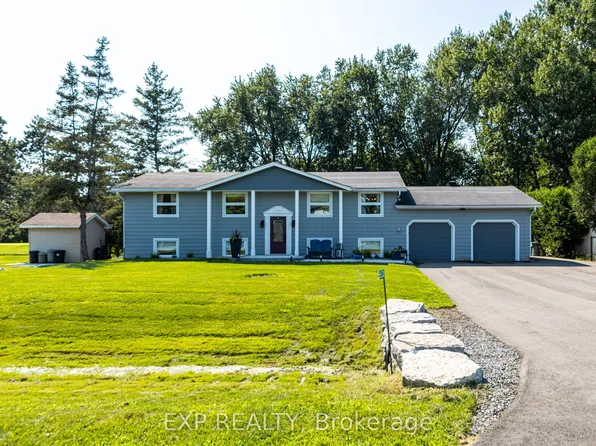 6530 Bunker Rd, Ottawa, ON K4M 1B3