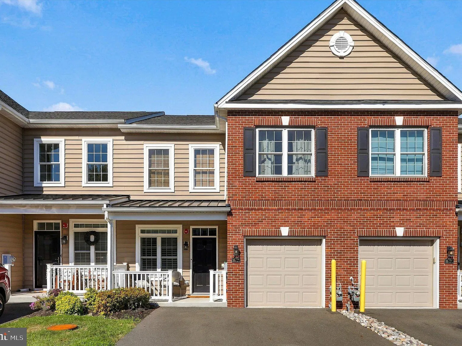 2 bed, 2.5 bath, 2253 sqft, $3,500 — Photo 1