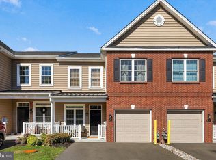 16728 River View Cir, Bristol, PA 19007