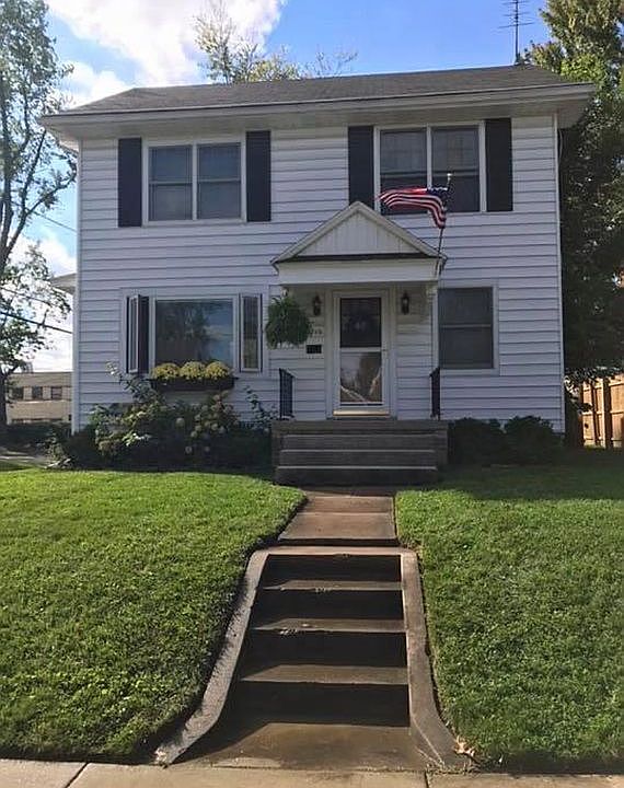1st image of 2315 Leroy Ave