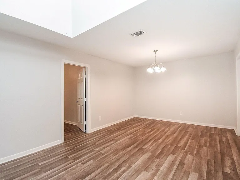 14418 Royal Hill Dr — Photo 7