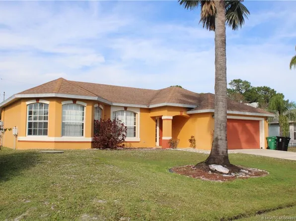 685 SE Ron Rico Ter, Port Saint Lucie, FL 34983