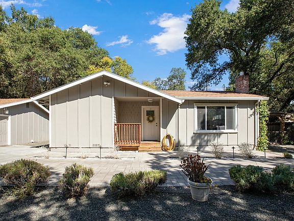 2nd image of 18346 Sierra Dr