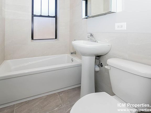 5th image of 5110 N Winchester Ave #3F