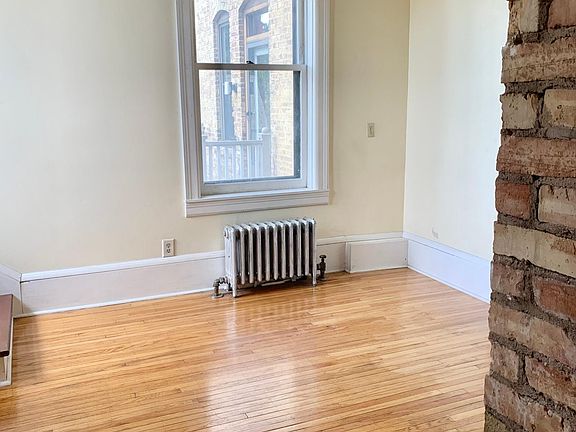 5th image of 2319 1st Ave S