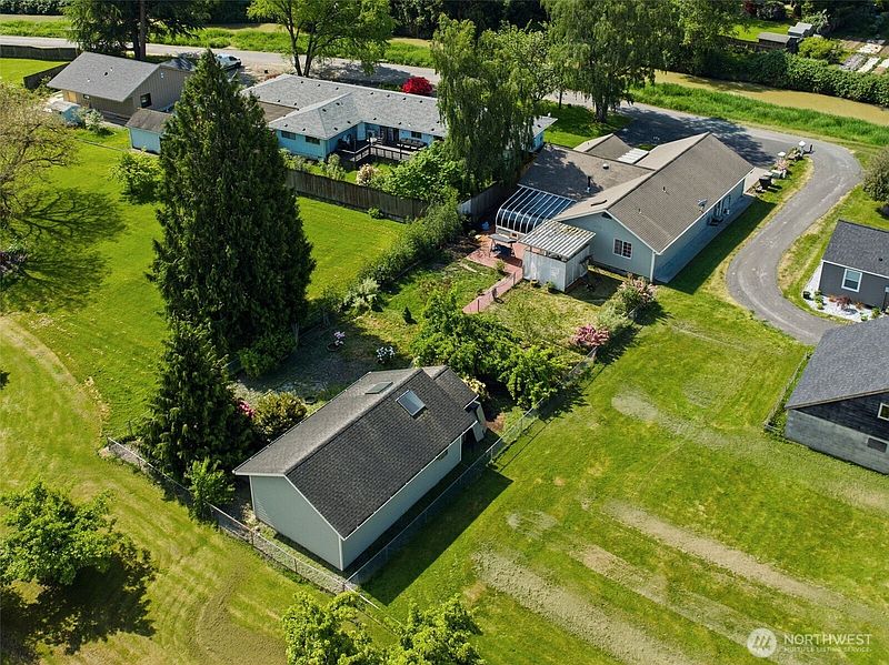 2nd image of 3206 Olympia Way