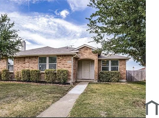 4 bed, 2150 sqft, $2,900 — Photo 1