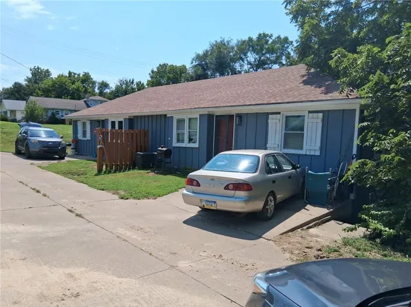2440 S 53rd Ln, Kansas City, KS 66106