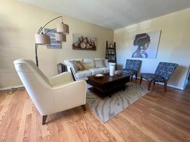 312 Mansfield Dr