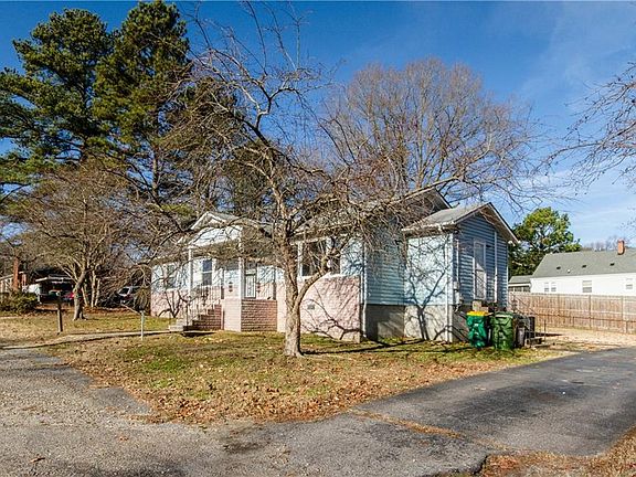 2nd image of 3203 Garland Ave