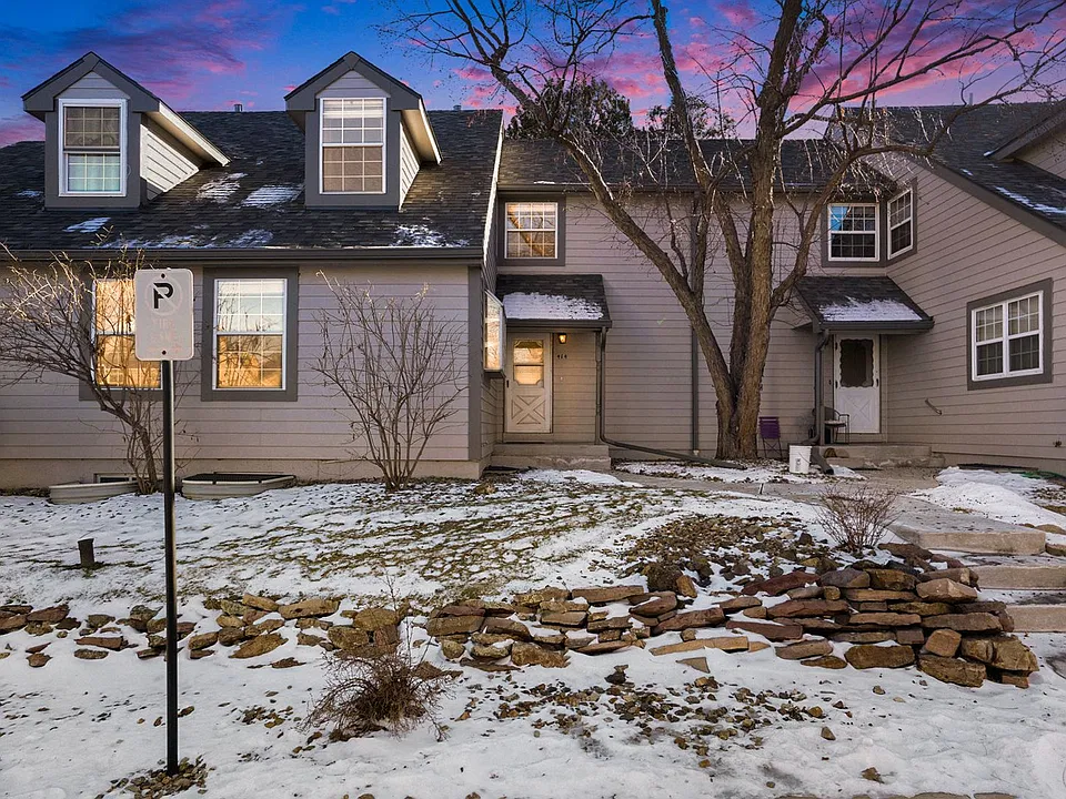 414 Cobblestone Dr