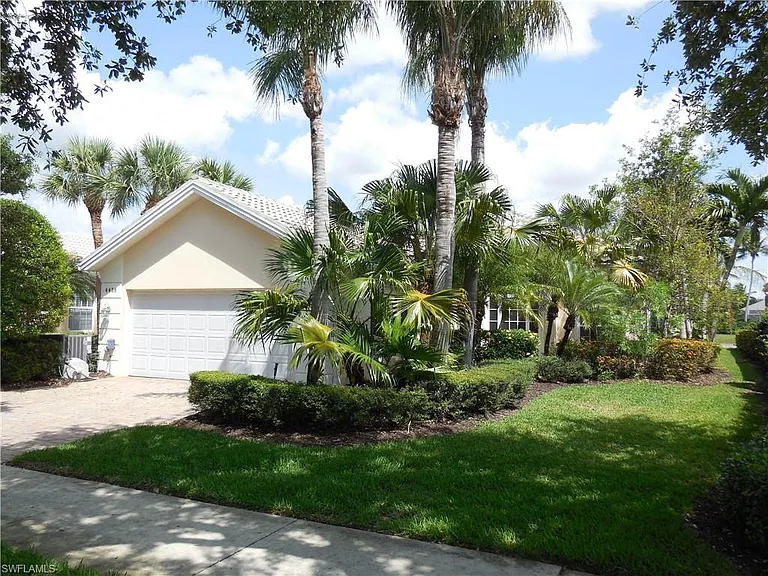 4456 Prescott Ln — Photo 1