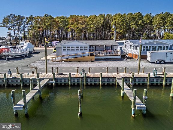 5th image of 1 Harbor Rd