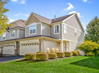 381 Vaughn Cir, Aurora, IL 60502