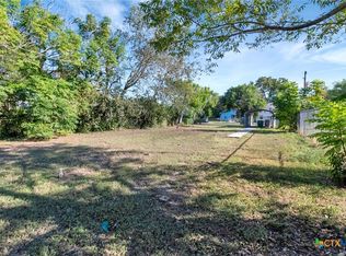 304 E Sabine St #A, Victoria, TX 77901