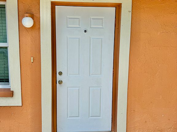 2nd image of 4128 12th Ave W #4128