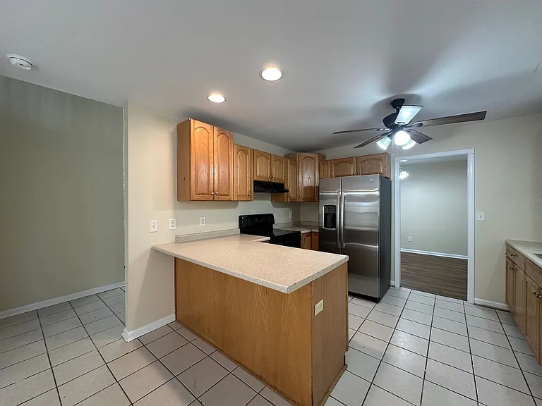 204 Grandford Pl — Photo 12