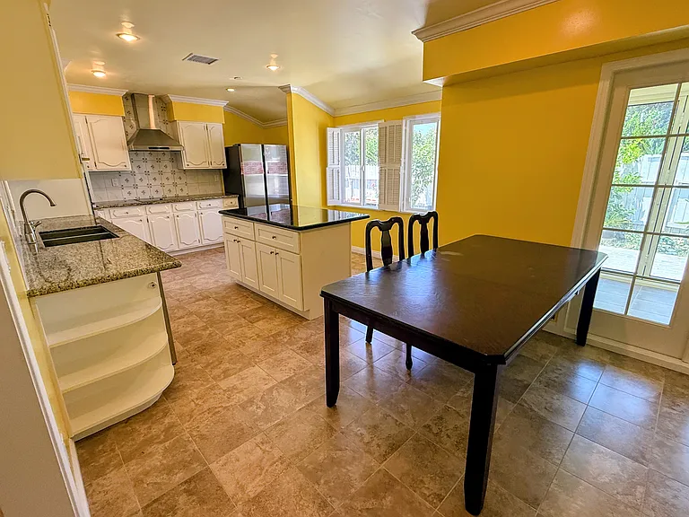 1162 Panorama Dr — Photo 7
