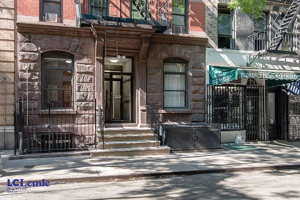 Rented by LC Lemle Real Estate Group | media 18