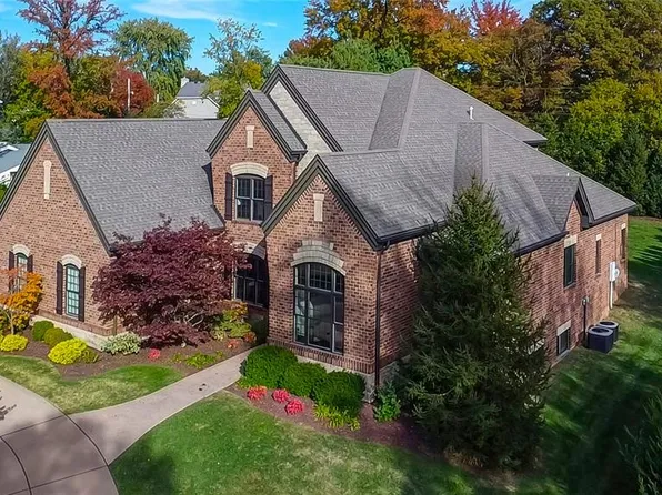 5 Downey Ln, Saint Louis, MO 63132
