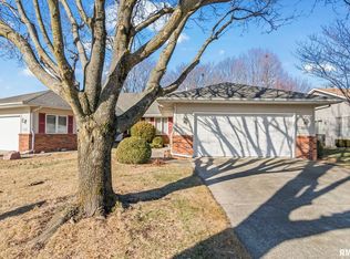 2701 S Chase Dr, Springfield, IL 62704