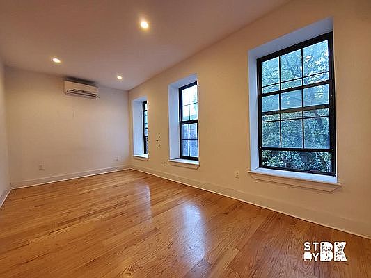 2nd image of 23 Halsey St APT 3