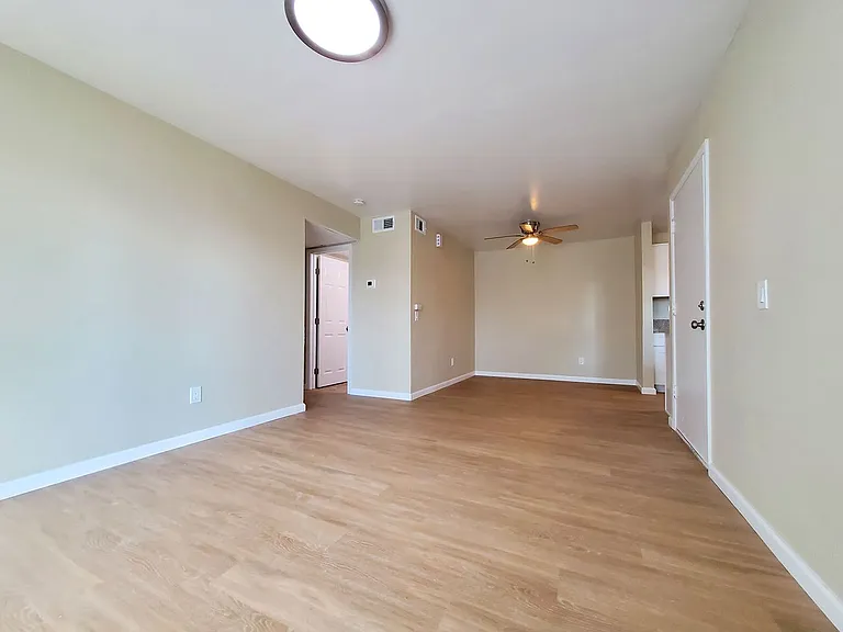 Cinnamon Woods Apartments — Photo 34