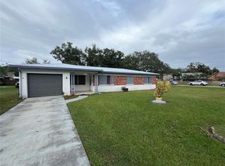 1027 Meadow Ln, Brandon, FL 33511