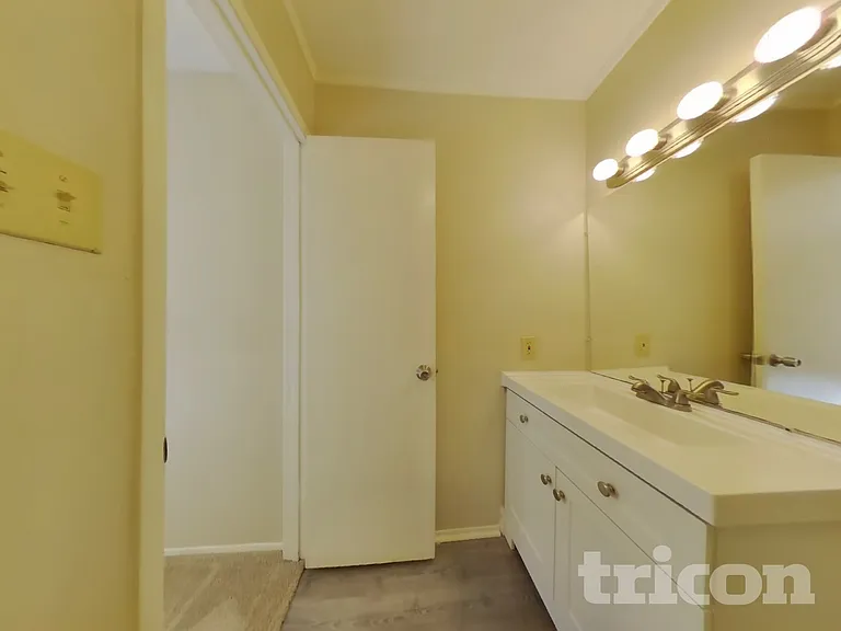 332 Rockcrest Dr — Photo 10