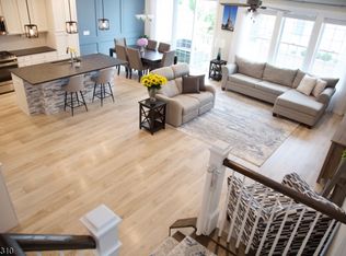 7 Aspen Dr, Cedar Grove, NJ 07009