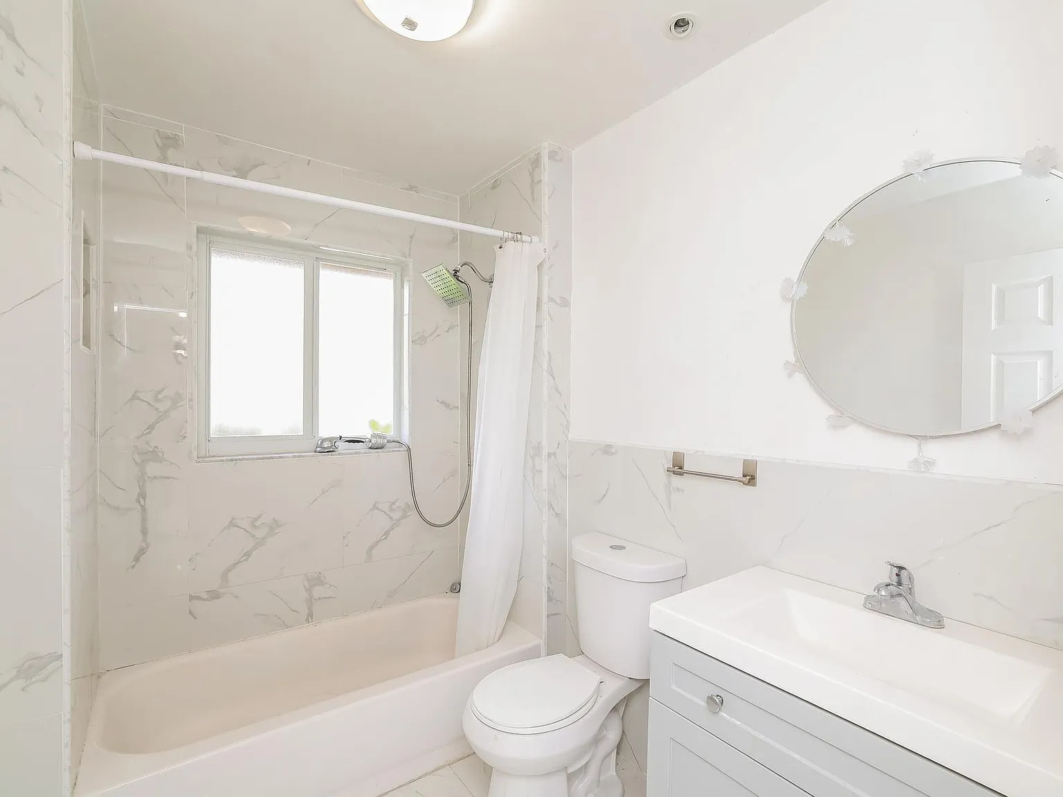 4 bed, 3.0 bath, 1100 sqft, $1,347 — Photo 4