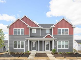1043 Merri Hl, Oregon, WI 53575