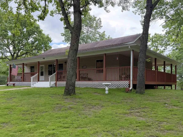 21936 Holiday Ln, Warsaw, MO 65355