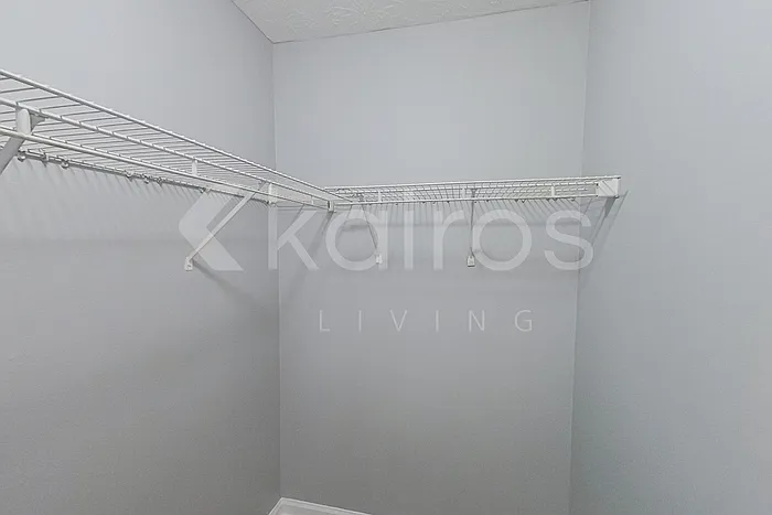 168 Deer Pkwy — Photo 16