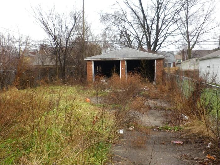 The Garage in Back