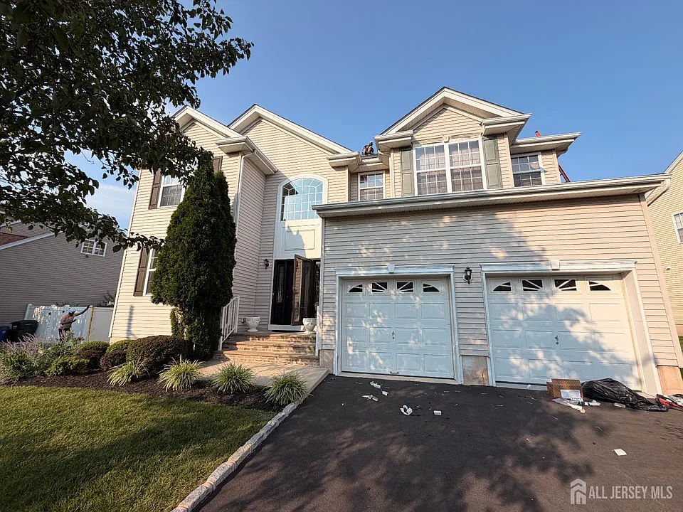 87 Timber Hill Dr