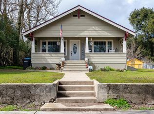 2203 Oak St, Paso Robles, CA 93446