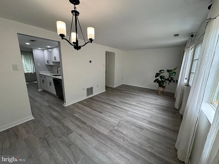 5585 Hecate Ct — Photo 9