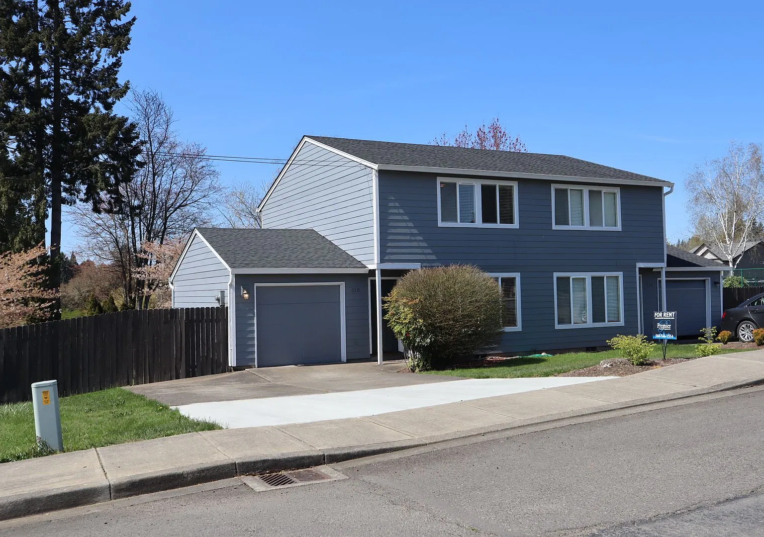 Lovely La Center Duplex Available for Lease - 620 E. Elm Ave La Center, WA — Photo 1