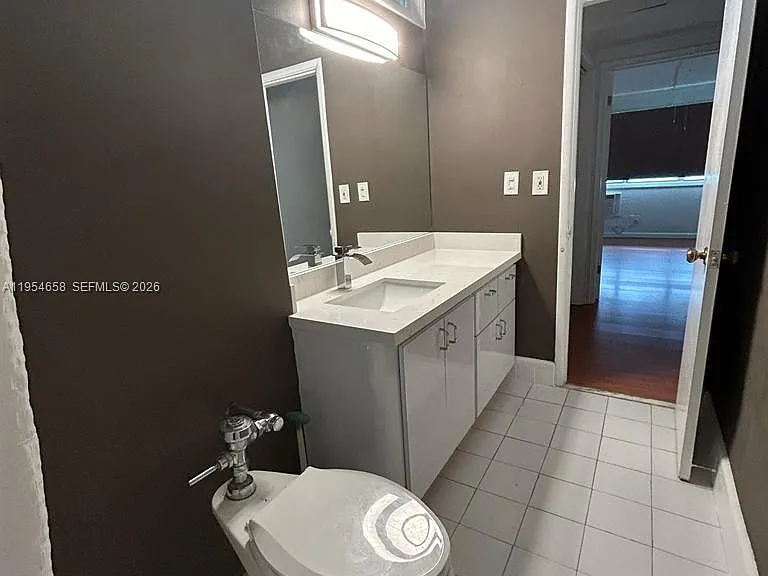 1080 98th St #10 — Photo 7