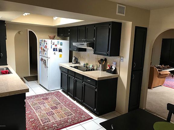 2nd image of 218 E Calle Turquesa